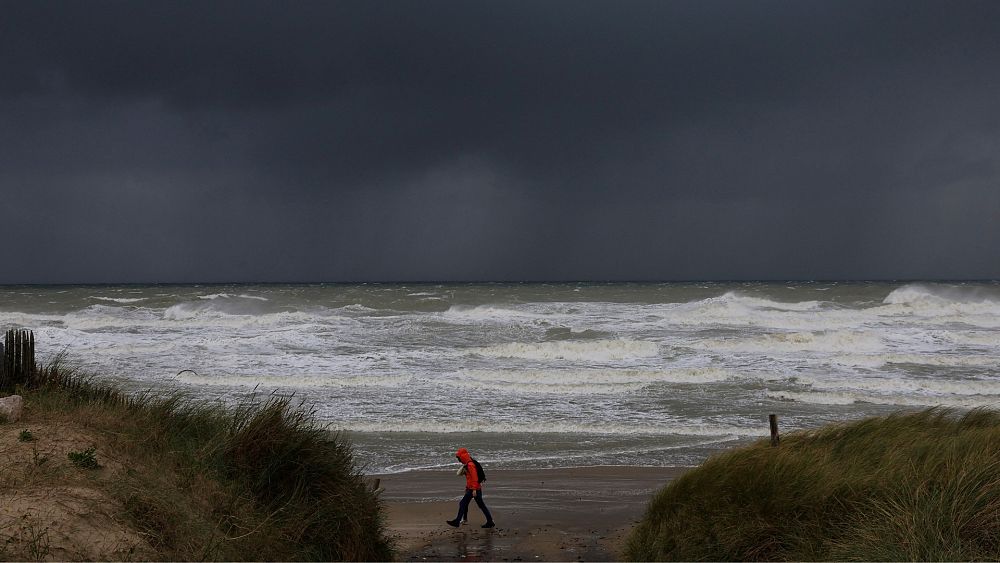 Storm Ciarán: Travel warning as France, Ireland and UK brace for extreme weather
