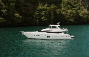 Intercontinental Phuket Resort svela l'esperienza di yacht esclusiva