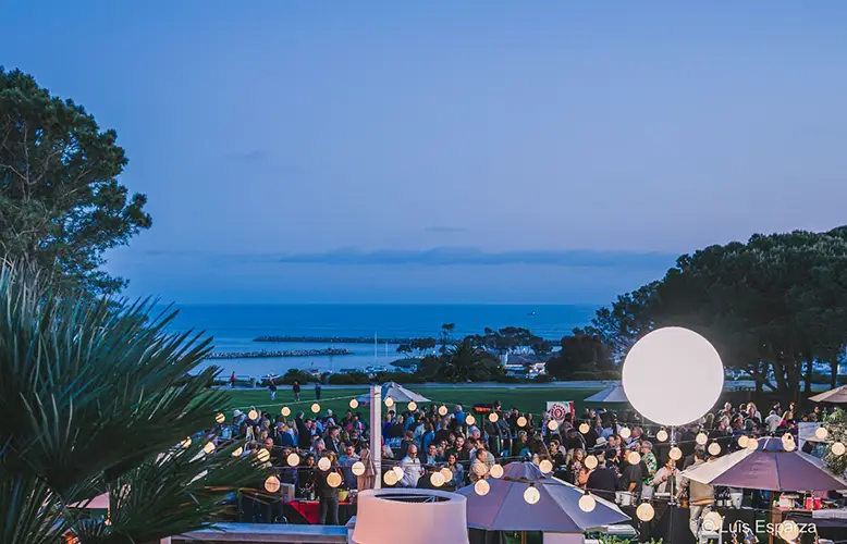 California Wine Festival ritorna a Dana Point per un fine settimana di vino, morsi gourmet e musica dal vivo