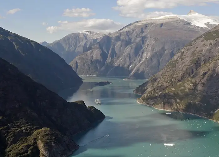 Guida al viaggio in crociera in Alaska 2026: vantaggi delle piccole navi