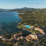 Guida al lusso in Sardegna: riaprono Hotel Cala di Volpe e Cervo Hotel