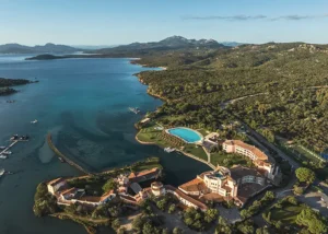 Guida al lusso in Sardegna: riaprono Hotel Cala di Volpe e Cervo Hotel