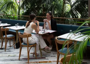 Guida a West Hollywood: la meta top per viaggiatrici e gruppi di amiche