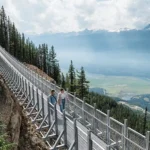Guida a Revelstoke Mountain Resort: avventura estiva e il nuovo Skywalk
