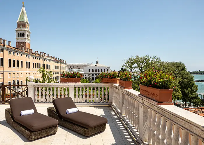 Guida a Baglioni Hotel Luna Venezia: viaggio nel cuore di 800 anni di storia